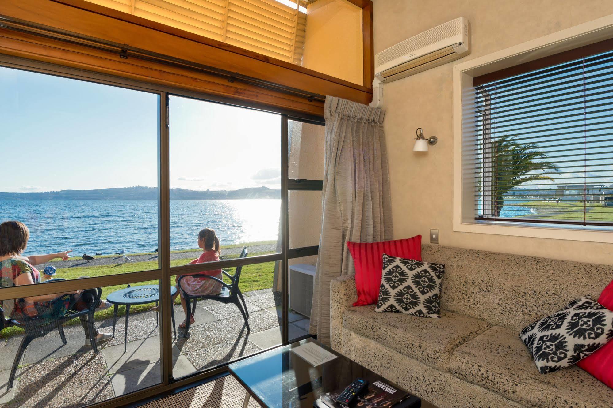 Oasis Beach Motel Taupo Luaran gambar